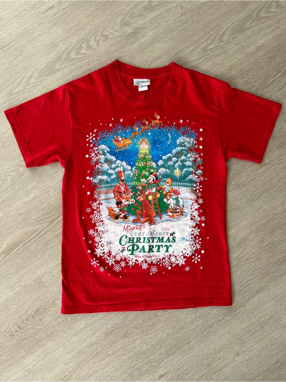 Disney Mickey’s Very Merry Christmas Party 2006 Graphic Tee Men’s Size Small